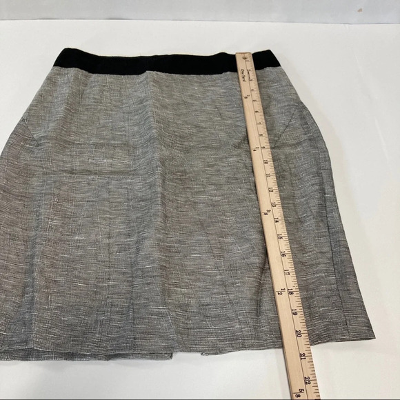 J. Crew Pencil Skirt Size 6 Black and White, Fully Lined Concealed Back Zipper - Picture 2 of 7